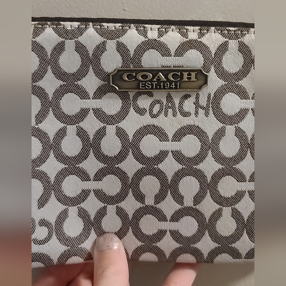 Vintage Coach Clutch Purse/Wallet ๐ - Picture 5 of 9